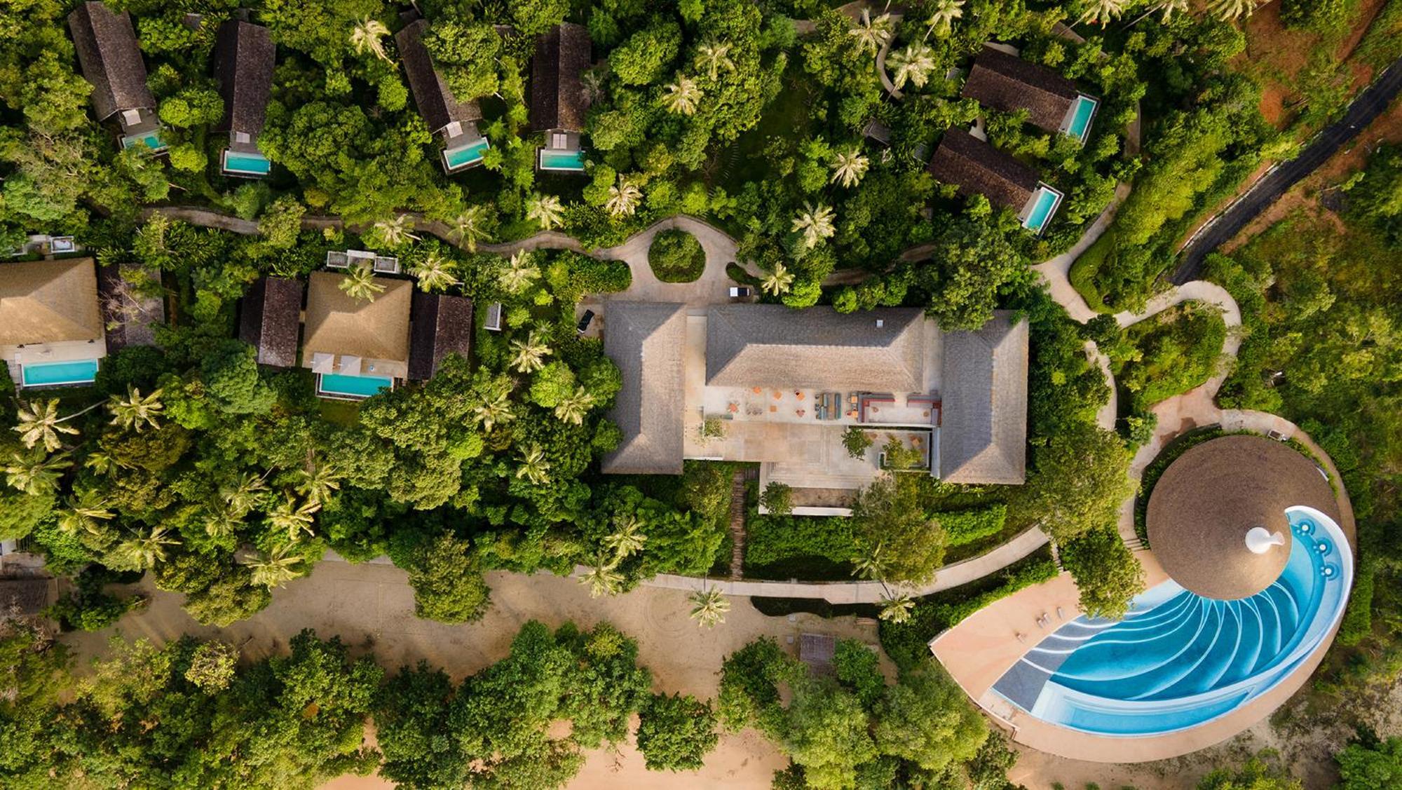Hotel Island Escape Burasari Phuket Exteriér fotografie Aerial view of the house